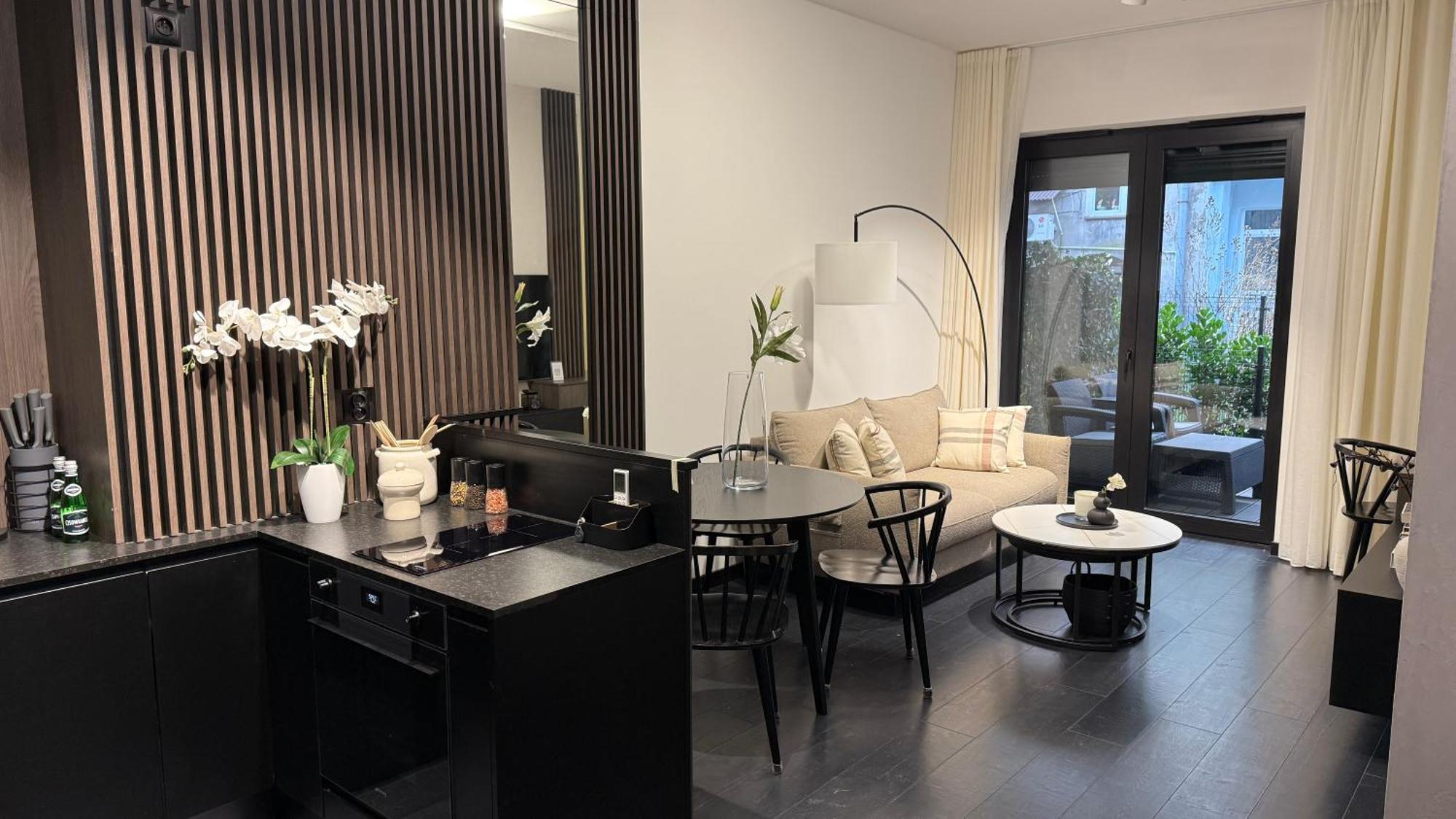 Cracow Old Town Luxury Apartments, Pool & Gym & Sauna & Parking & 24h Self Check-in Apartament