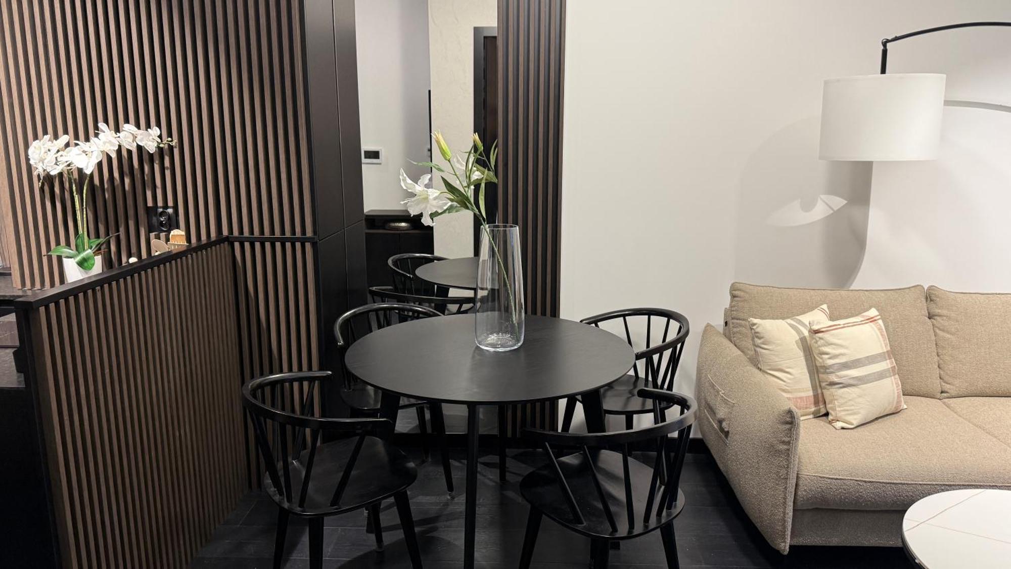 Cracow Old Town Luxury Apartments, Pool & Gym & Sauna & Parking & 24h Self Check-in *