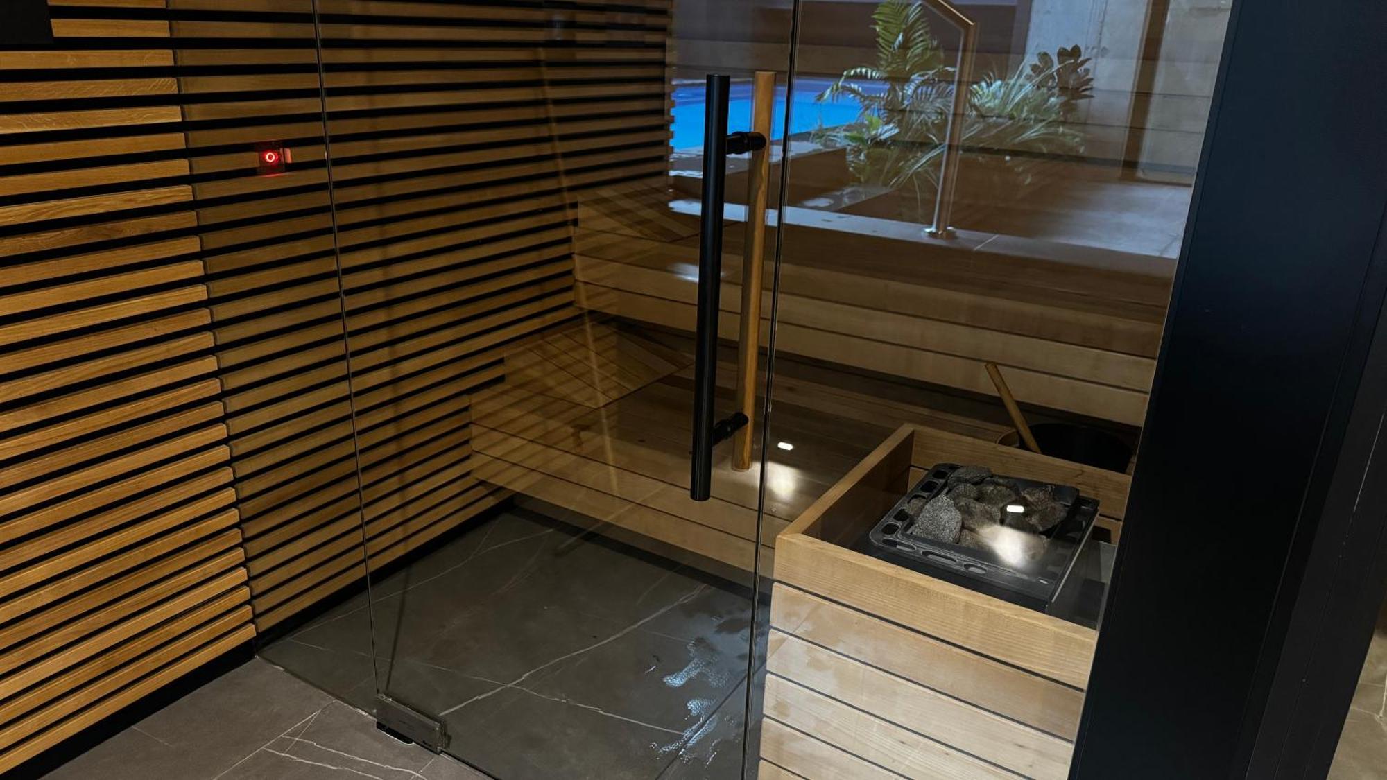 Cracow Old Town Luxury Apartments, Pool & Gym & Sauna & Parking & 24h Self Check-in Apartament *